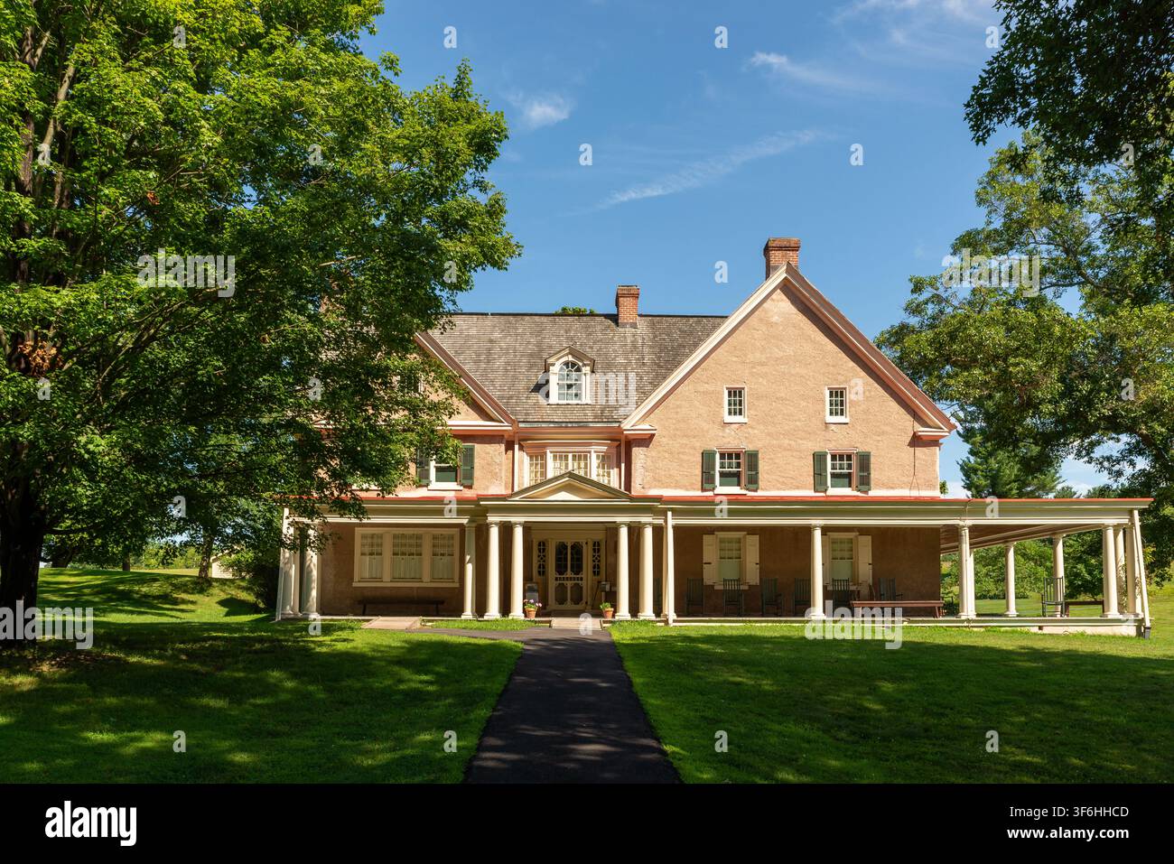 Manoir historique Pennypacker Mills à Schwenksville, Pennsylvanie, mettant en valeur l'architecture de style colonial revival et le riche héritage de ce site historique Banque D'Images