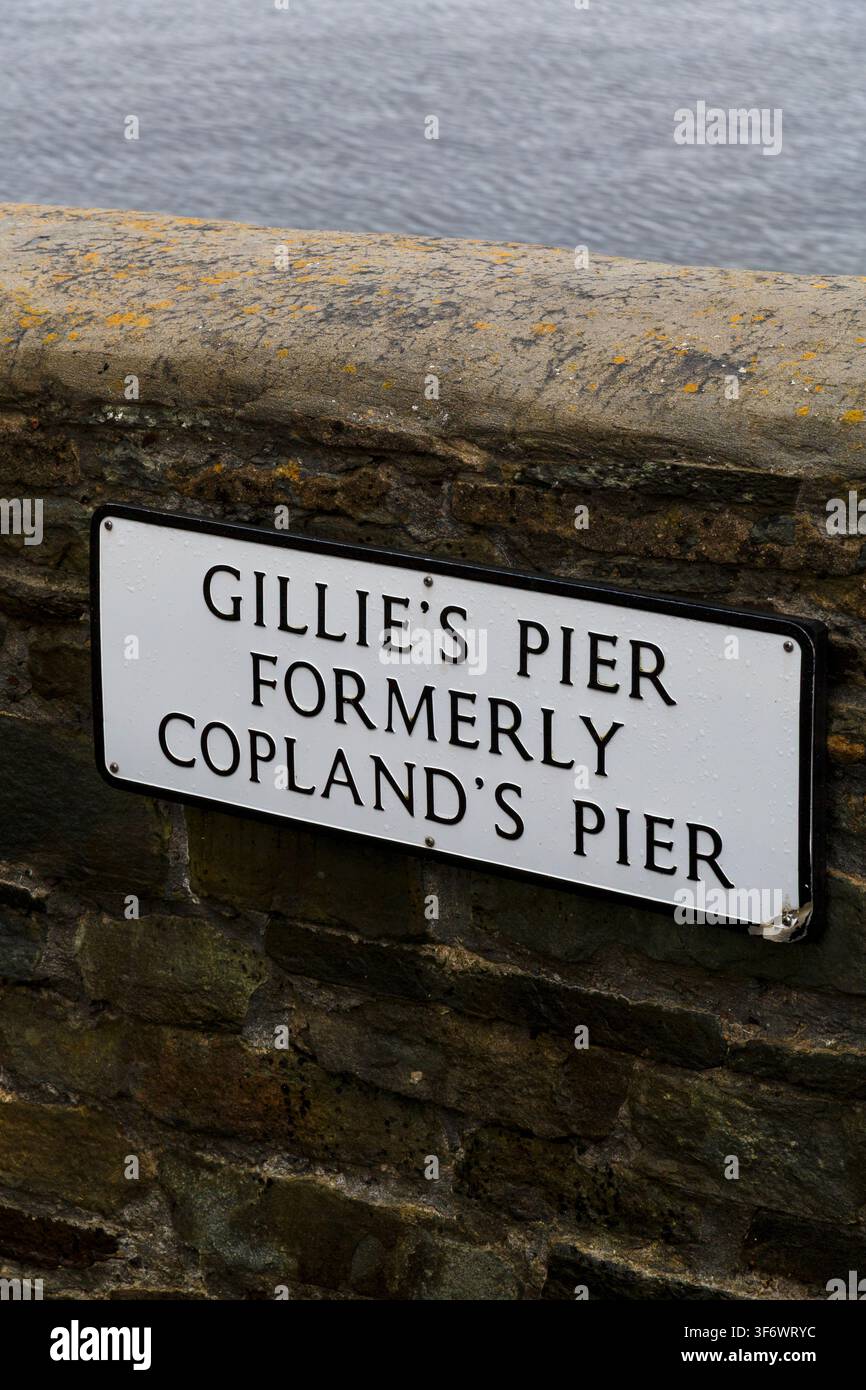 Panneau de Gillie's Pier anciennement Copland's Pier à Lerwick, Shetland Islands, Shetland Isles, Écosse Royaume-Uni en juillet Banque D'Images