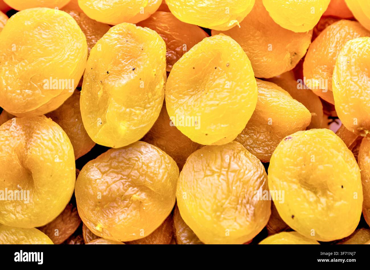 Abricots séchés à vendre au Grand Bazaar d'Istanbul, Türkiye. Banque D'Images