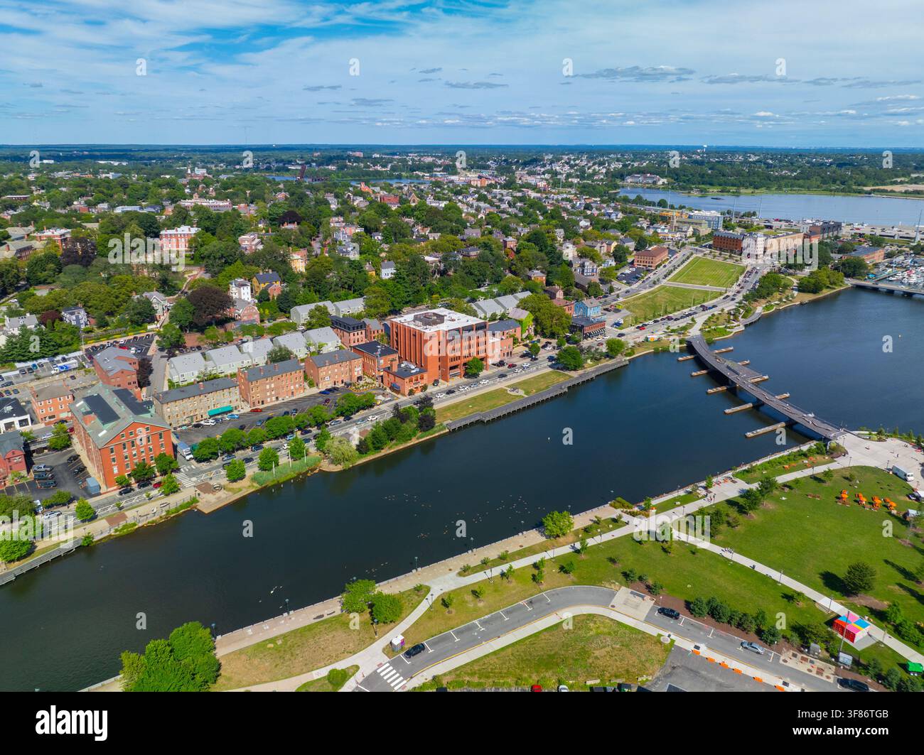 Vue aérienne de la ville de Providence, incluant le pont de la ville de Providence sur la rivière Providence et College Hill, ville de Providence, Rhode Island RI, États-Unis. Banque D'Images