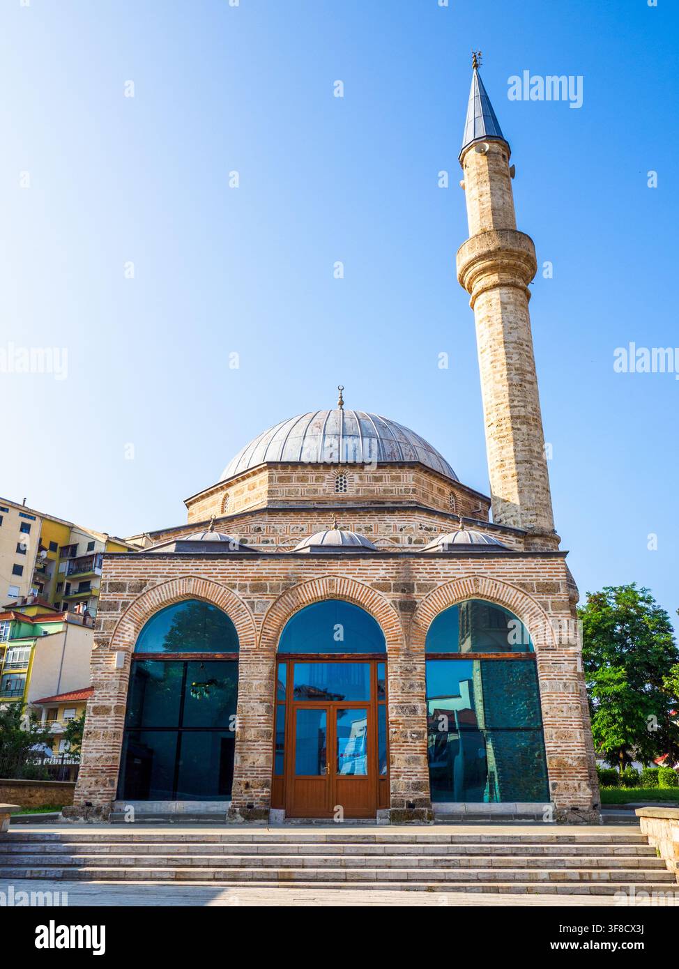 La mosquée Iljaz Mirahori, ou la mosquée Mirahor construite en 1494 par Iljaz bej Mirahori - Korce, Albanie Banque D'Images