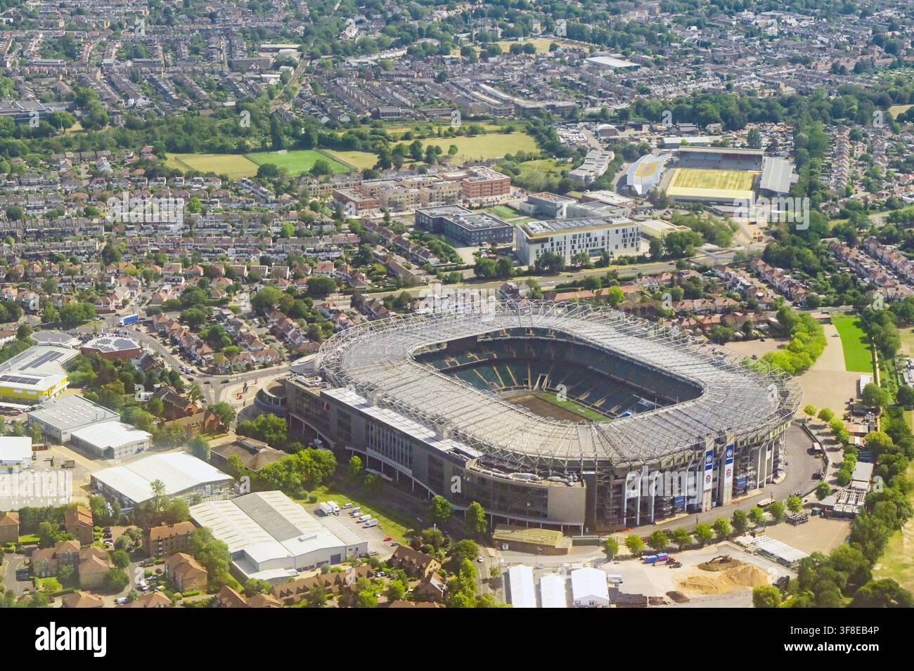 Londres, Angleterre, Royaume-Uni - 5 juillet 2026 : Vue aérienne du stade de rugby Allianz à Twickenham, qui est le siège de l'Union de rugby. Banque D'Images