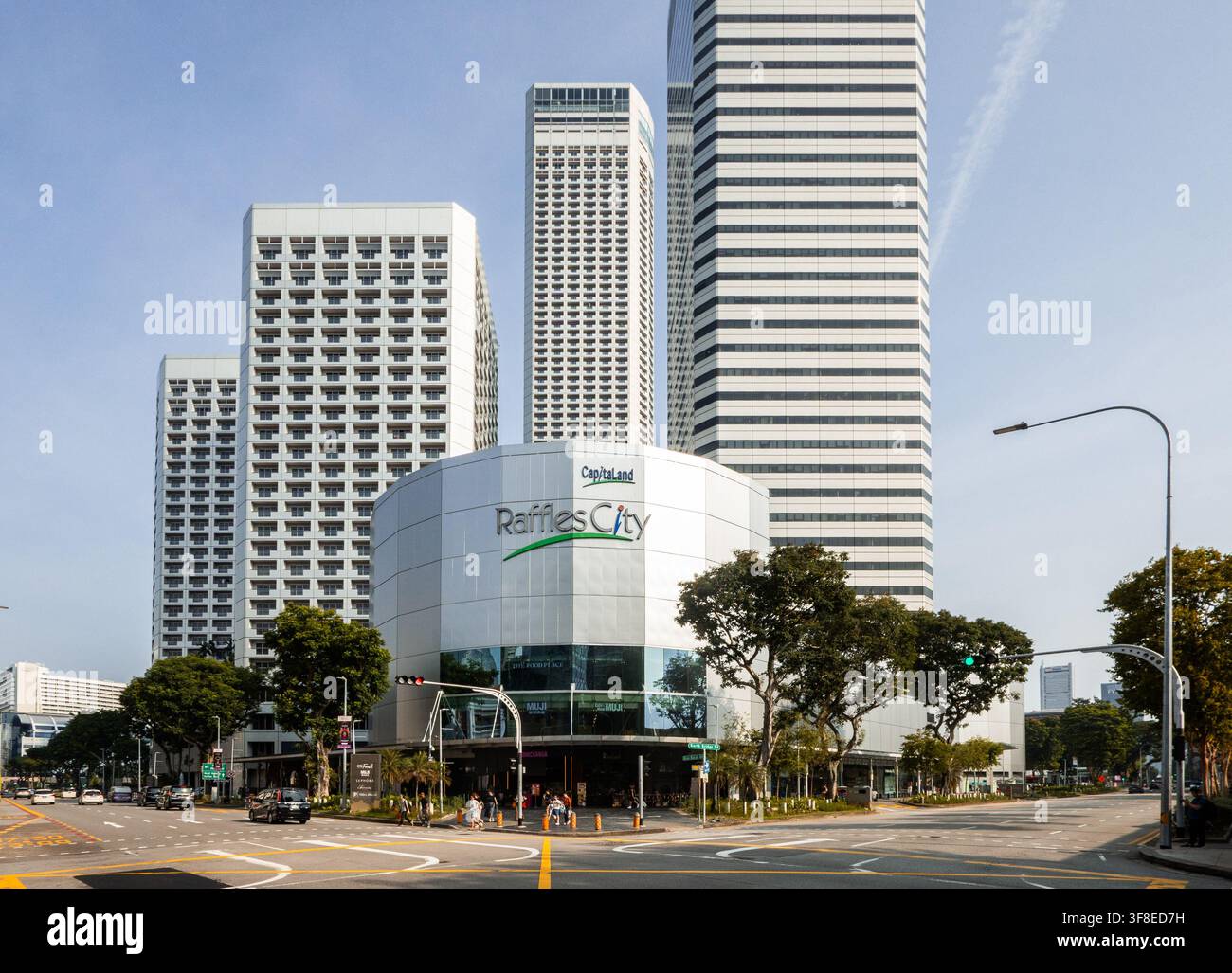 Centre commercial Raffles City à Singapour Banque D'Images