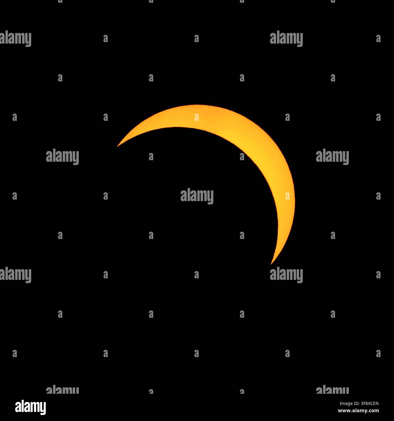 Éclipse solaire partielle photographiée depuis Orrestranda (Rogaland) le 12 août 2026 à 20:04.43 heure locale, environ 9 minutes après le maximum. Banque D'Images