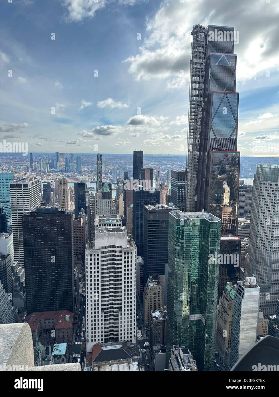 Vue aérienne de Manhattan, New York, États-Unis par une journée ensoleillée. Banque D'Images