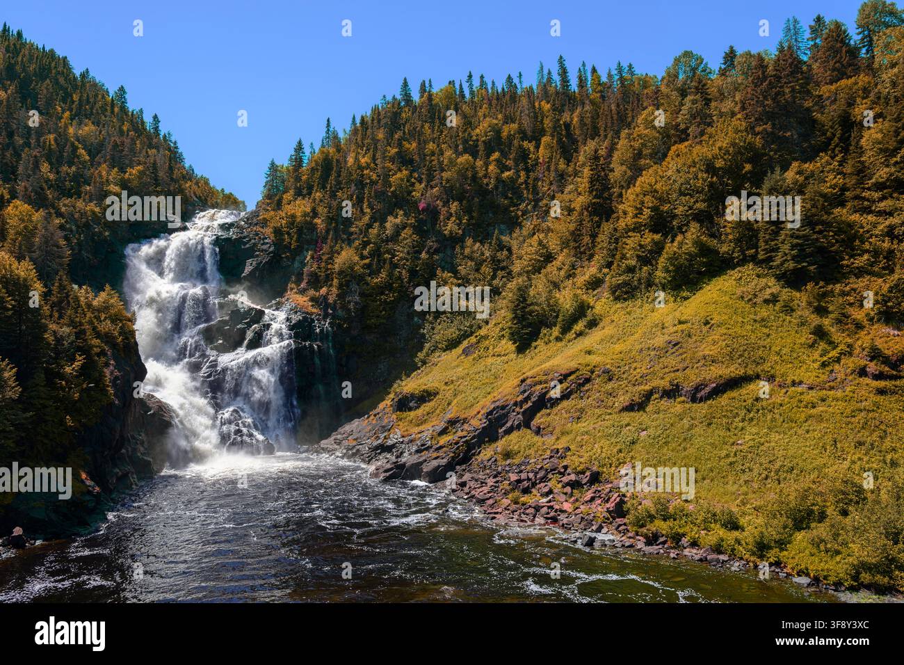 Chute d'Ouiatchouan - Val-Jalbert - Canada Banque D'Images