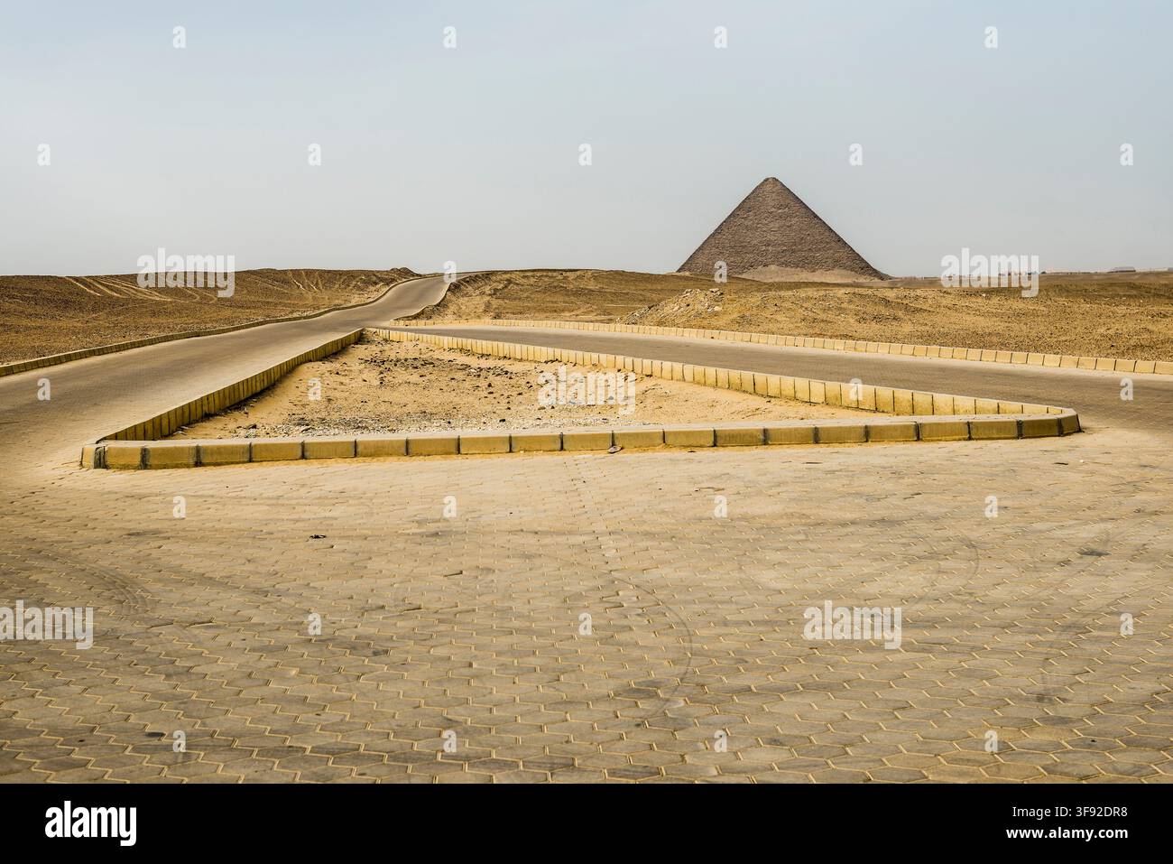 Pyramide Rouge, Dahchour, Patrimoine mondial de l'UNESCO, Memphis, Le Caire, Égypte, Afrique du Nord, Afrique Banque D'Images