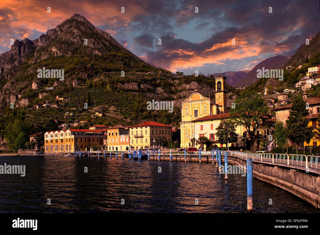 Italie Lombardie Lago d'Iseo - province de Brescia - Marone Banque D'Images