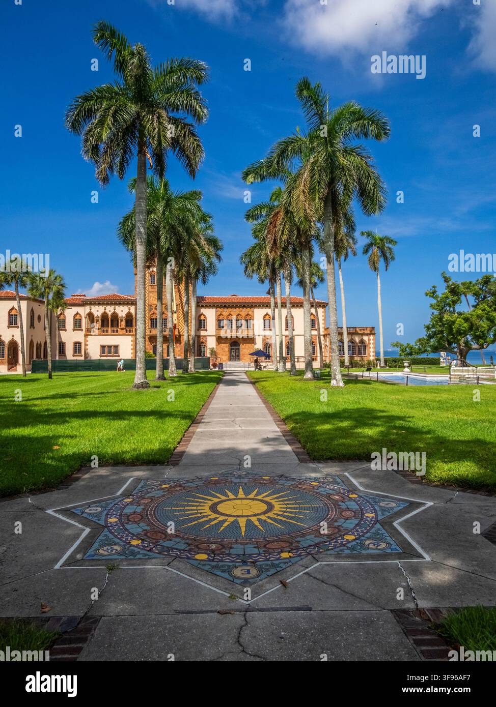 Ca’ d’Zan le somptueux manoir de style méditerranéen Revival de John & Marble Ringling à Sarasota, Floride, États-Unis Banque D'Images