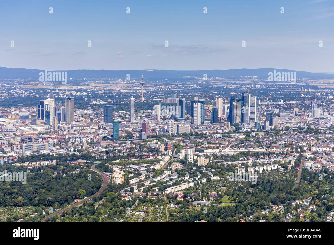 Skyline de Francfort vue aérienne, photo des gratte-ciel avec des banques à Francfort, Allemagne Banque D'Images