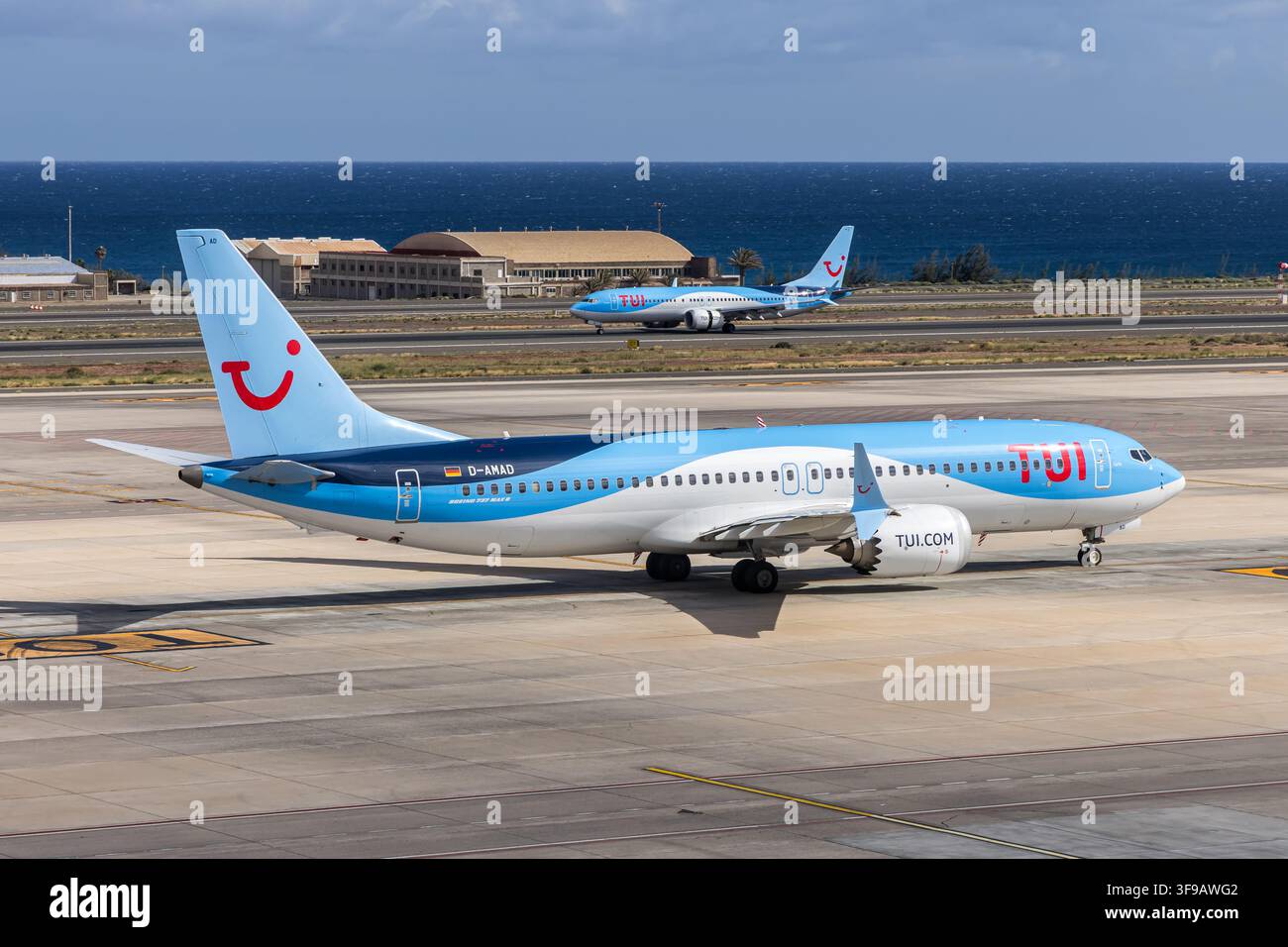 Gran Canaria, Espagne – 8 mars 2026 : avion TUI Boeing 737 MAX 8 à l'aéroport de Gran Canaria en Espagne. Banque D'Images