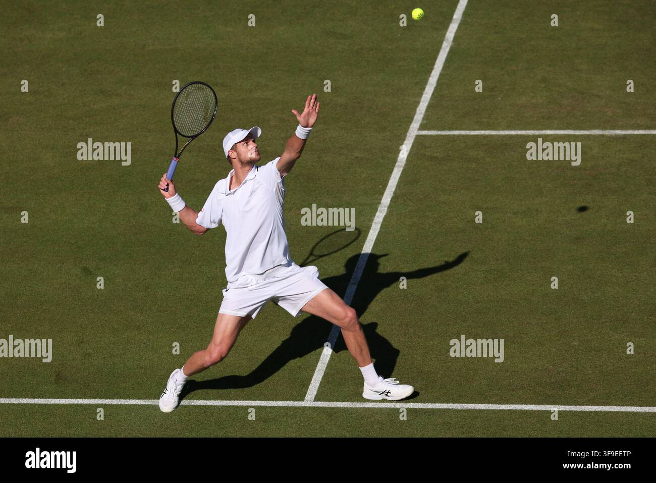 Joueur de tennis allemand Yannick Hanfmann en action à Wimbledon, Londres, Royaume-Uni. Banque D'Images