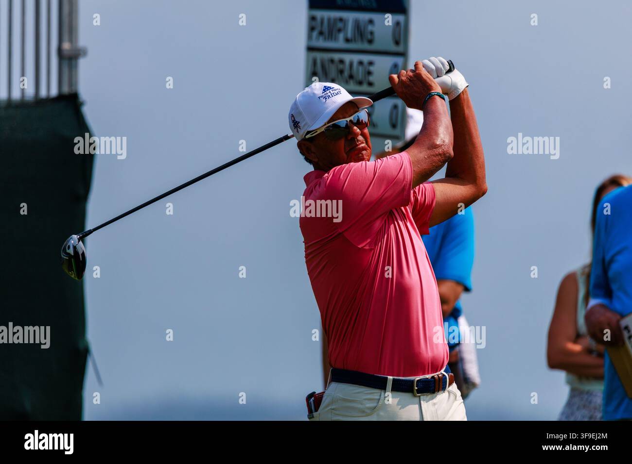 Snoqualmie, Washington, États-Unis. 14 août 2026. TOM PERNICE JR. suit son coup de départ au tee #1 lors du premier jour du Boeing Classic 2026 au The Club at Snoqualmie Ridge, Snoqualmie, Washington. (Credit Image: © Jason Wang/ZUMA Press Wire) UTILISATION ÉDITORIALE UNIQUEMENT ! Pas pour un USAGE COMMERCIAL ! Banque D'Images