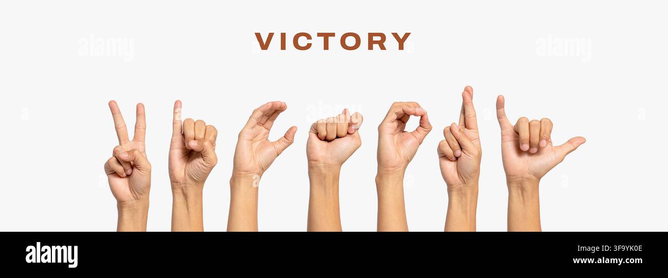 Lettres de l'alphabet des sourds "Victoire" par la main. La lettre "Victoire" en langue des signes, isolée sur un fond blanc. Les mains des gens étaient levées vers le haut Banque D'Images