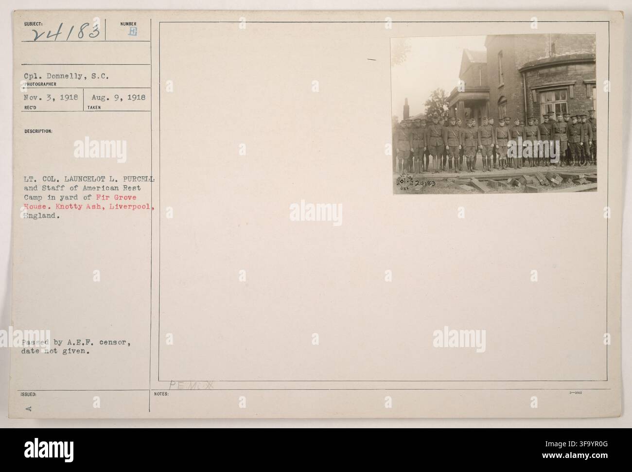 Lieutenant-colonel Launcelot L. Purcell et le personnel du American Rest Camp à Fir Grove House, Knotty Ash, Liverpool, Angleterre, pendant la Première Guerre mondiale. Banque D'Images