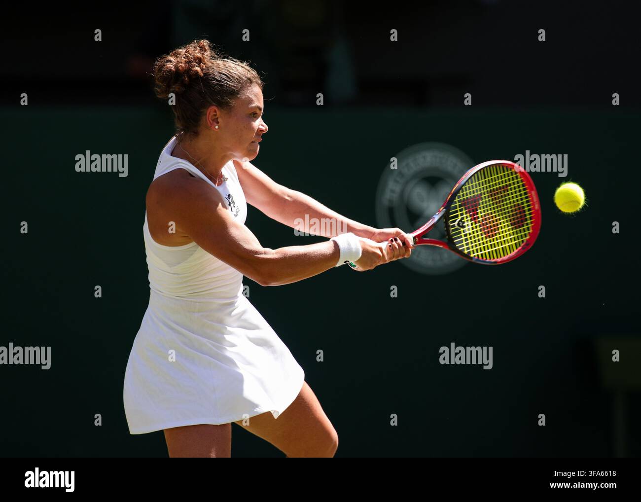 Joueuse de tennis italienne Jasmine Paolini en action à Wimbledon, Londres, Grande-Bretagne. Banque D'Images