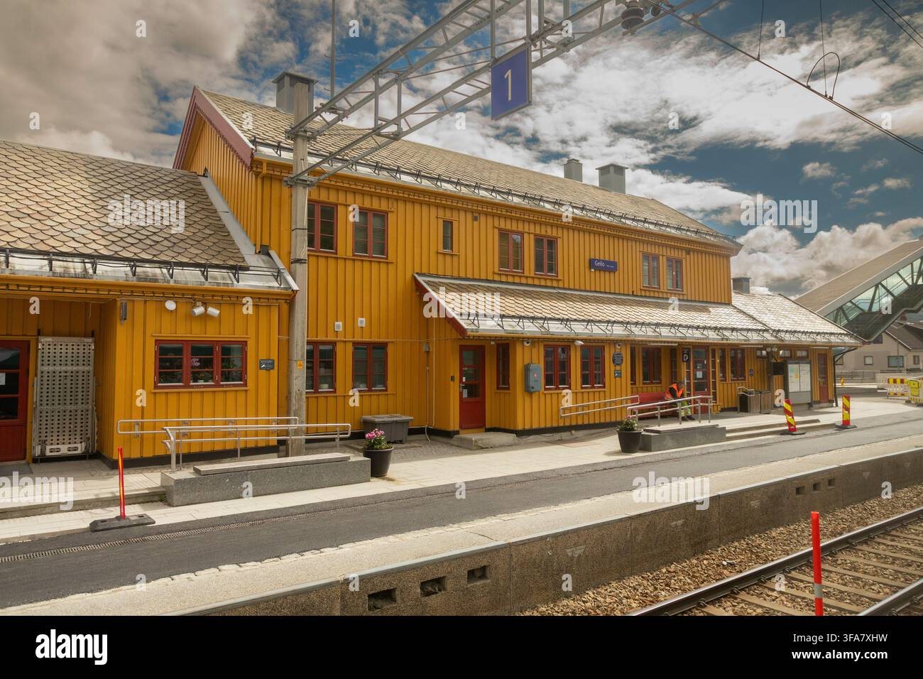 La gare de Geilo dans le sud de la Norvège, sur la ligne de chemin de fer pittoresque Oslo-Bergen. Geilo est principalement une station de ski, avec environ 2 500 habitants Banque D'Images