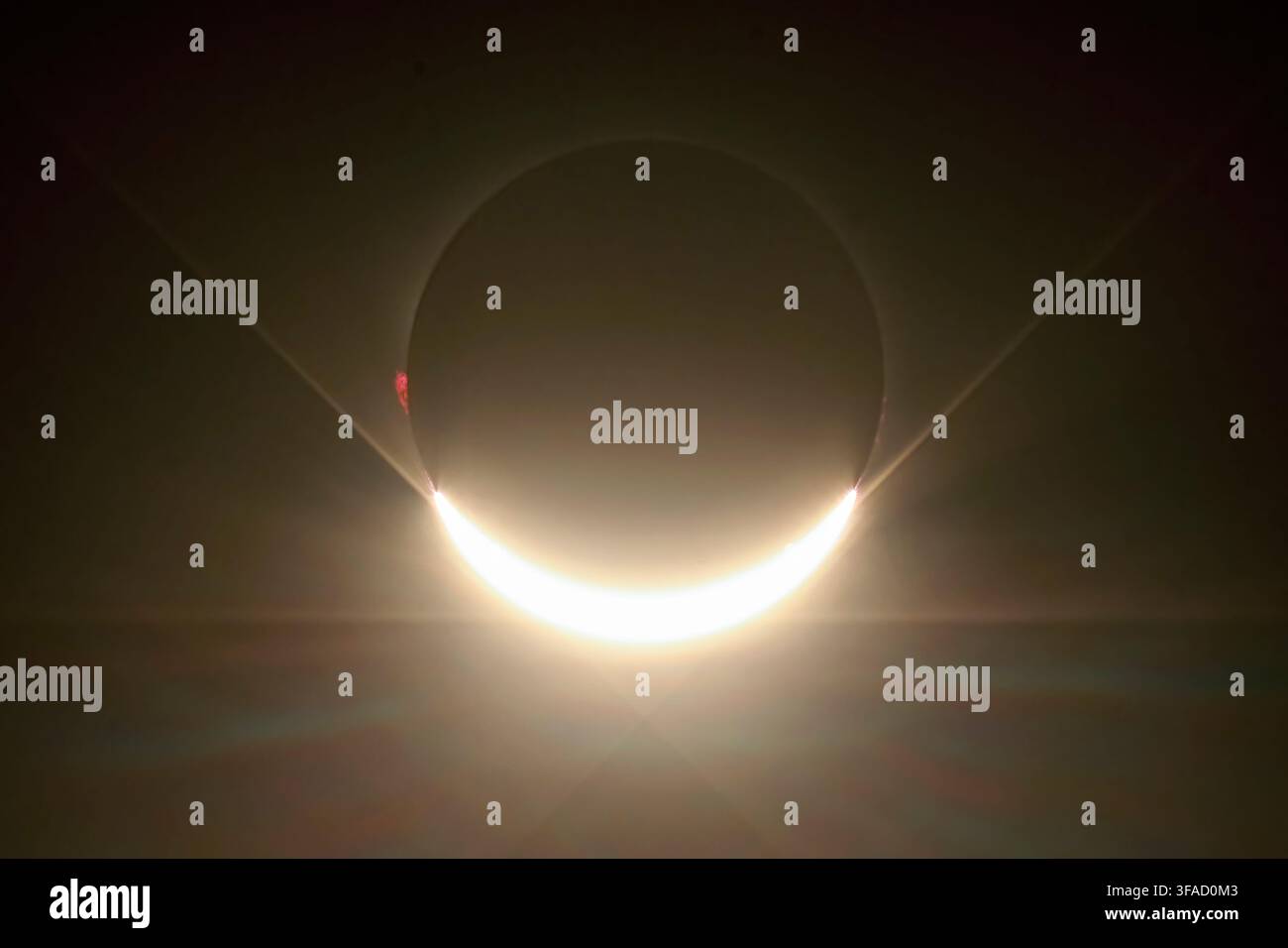 Éclipse solaire quasi totale le 12 août 2026. Photo prise près de Porto, Portugal. Banque D'Images
