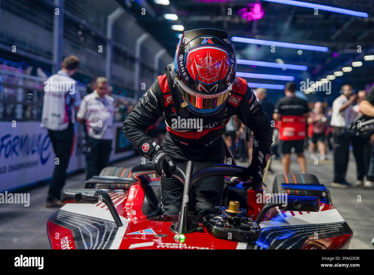 ABB FIA Formule E Saison 12 Tour 17 - London E-Prix, Course, dimanche 16 août 2026, à Londres, Royaume-Uni - #21 Nyck De Vries (Pays-Bas) - Mahindra Ra Banque D'Images