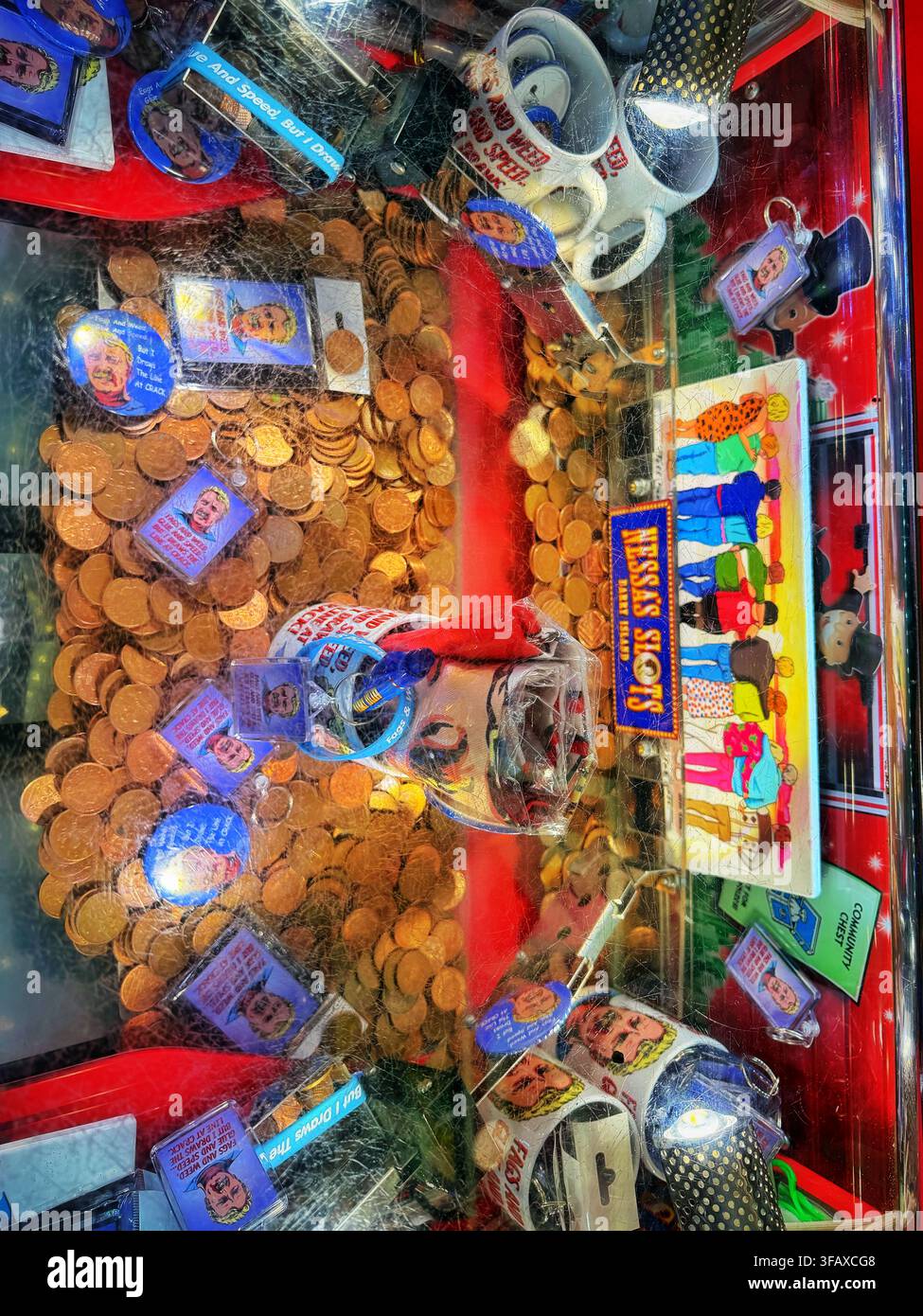 Machines à sous d'arcade à Nessa's Slots, Barry Island, Sud du Pays de Galles. - Image de stock capturée avec un smartphone