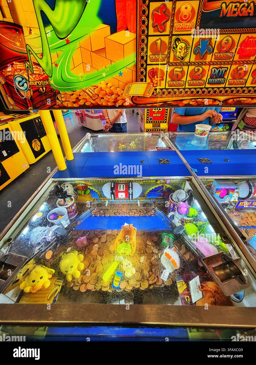 Machines à sous d'arcade à Nessa's Slots, Barry Island, Sud du Pays de Galles. Banque D'Images