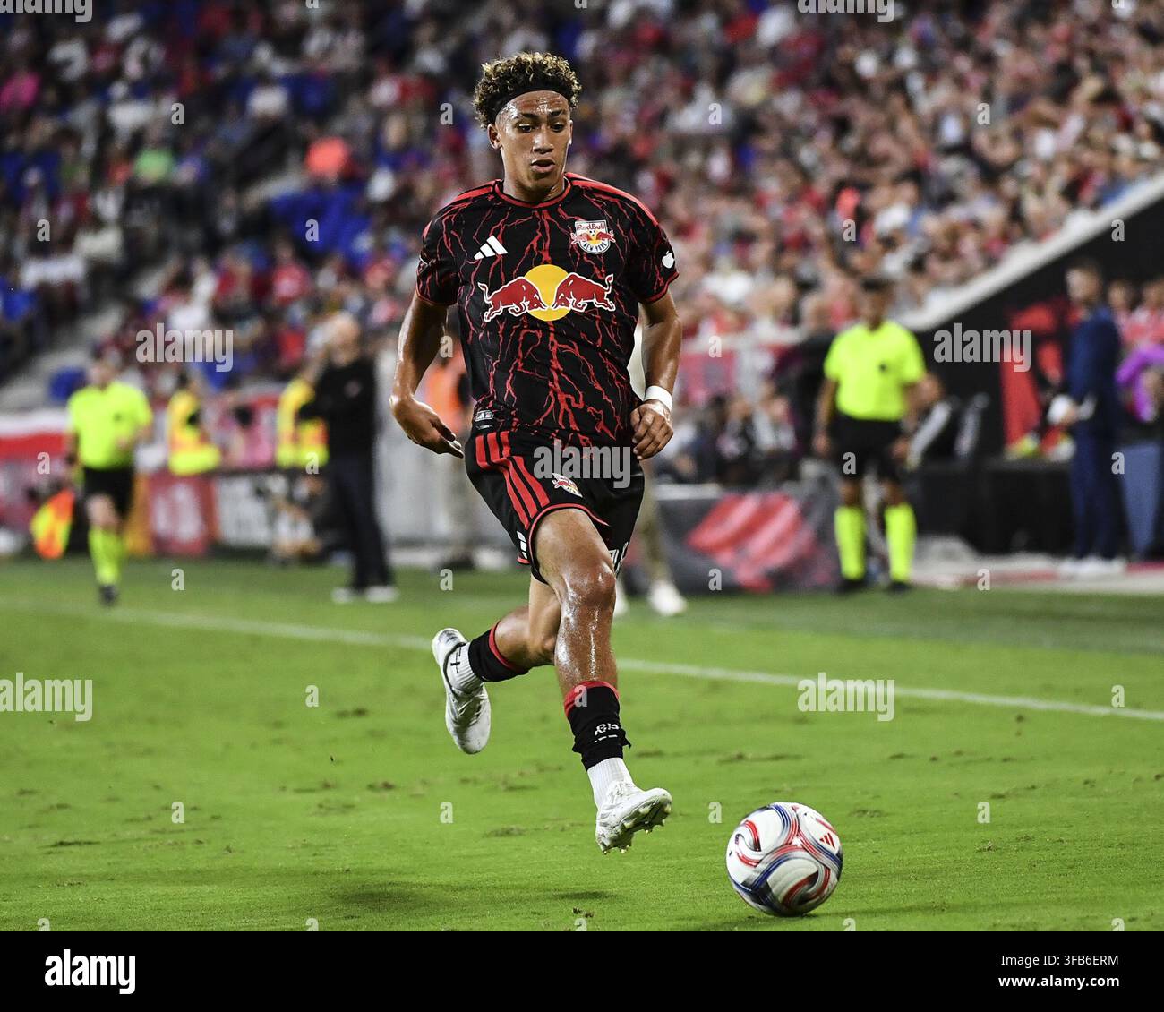 Harrison, États-Unis. 22 août 2026. Julian Hall (Red Bull New York) lors du match de Major League Soccer entre Red Bull New York et Chicago Fire FC au Sports Illustrated Stadium le 22 août 2026 à Harrison, NJ, États-Unis. Credit : SPP Sport Press Photo. /Alamy Live News Banque D'Images
