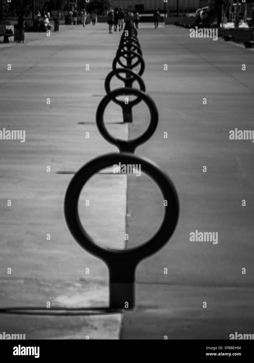 Close-up des anneaux d'amarrage et des cordages d'un bateau de pêche en Cantabrie, Espagne. Banque D'Images