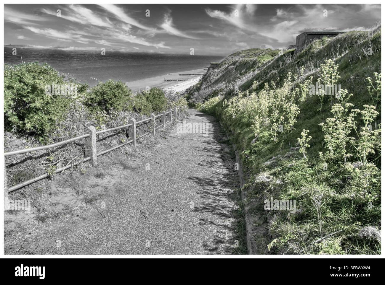Cardiac Hill jusqu'à Mundesley Beach Norfolk. C'est une pente raide puis des marches vers la partie nord de Mundesley Beach Banque D'Images