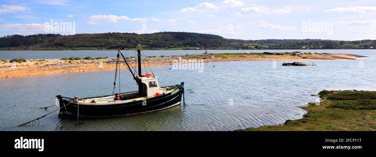 Bateau de pêche à Red Wharf Bay, village de Pentraeth, île d’Anglesey, Pays de Galles, Royaume-Uni Banque D'Images