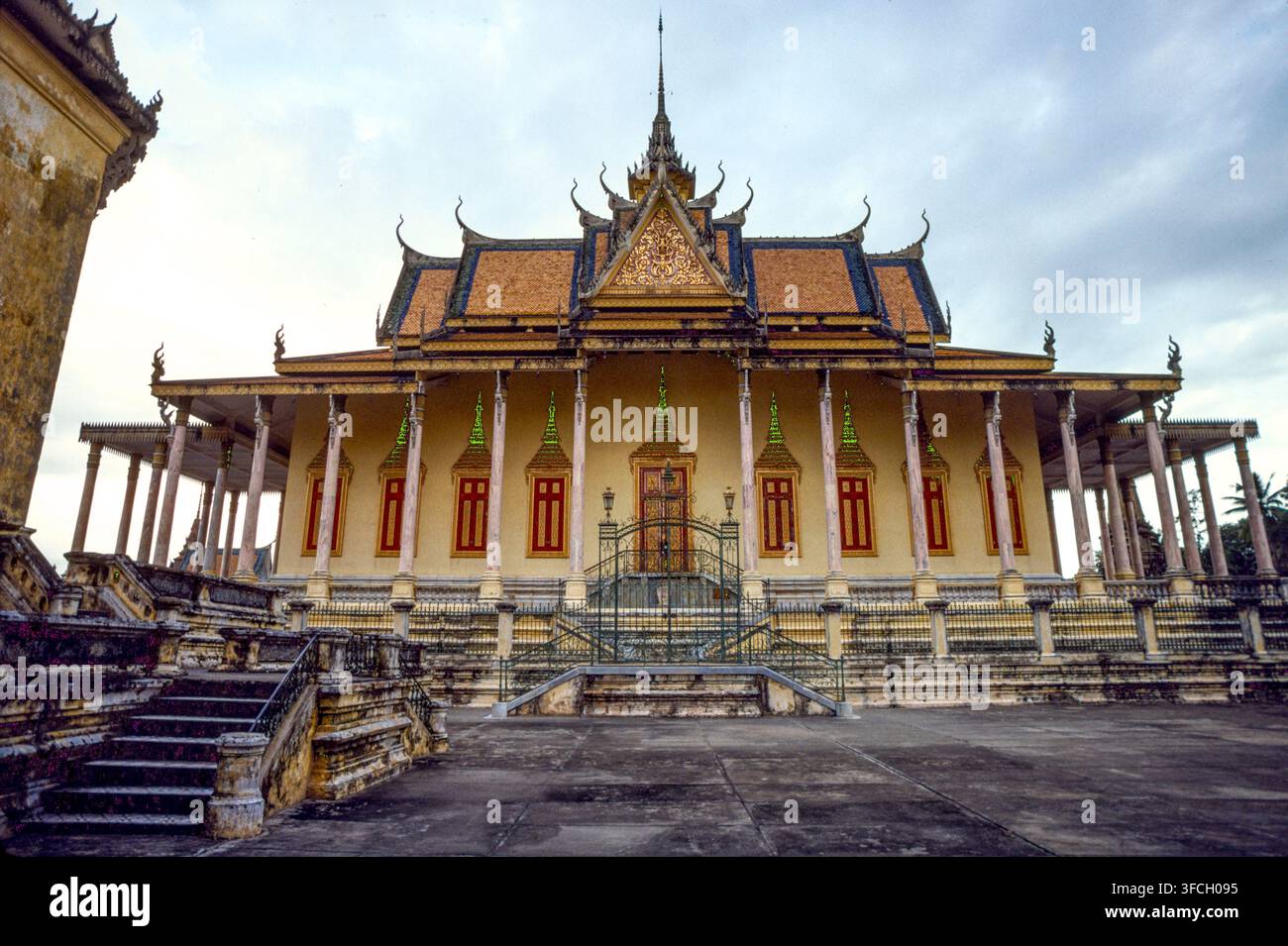 Palais royal, Phnom Penh, Cambodge, septembre 1988. Banque D'Images