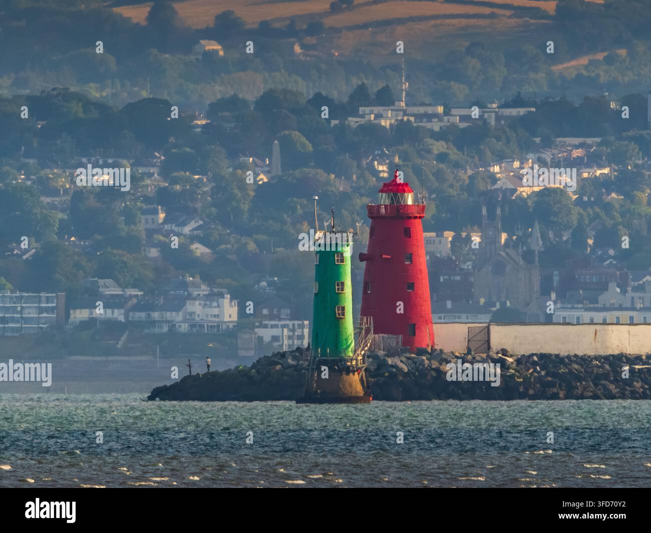 Phare de North Bull et de Poolbeg côte à côte Banque D'Images