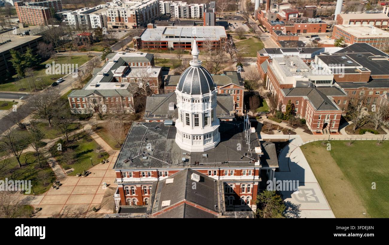Vue aérienne du dôme de Jesse Hall et des bâtiments environnants de l'Université du Missouri, Columbia, Missouri, États-Unis. Banque D'Images