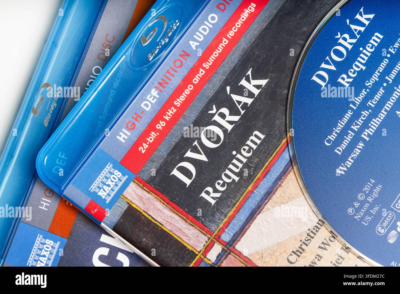 Disques audio haute définition Blu-ray NAXOS DTS-HD Surround publiés pour la première fois en 2010, Requiem de Dvorak (2014) Banque D'Images