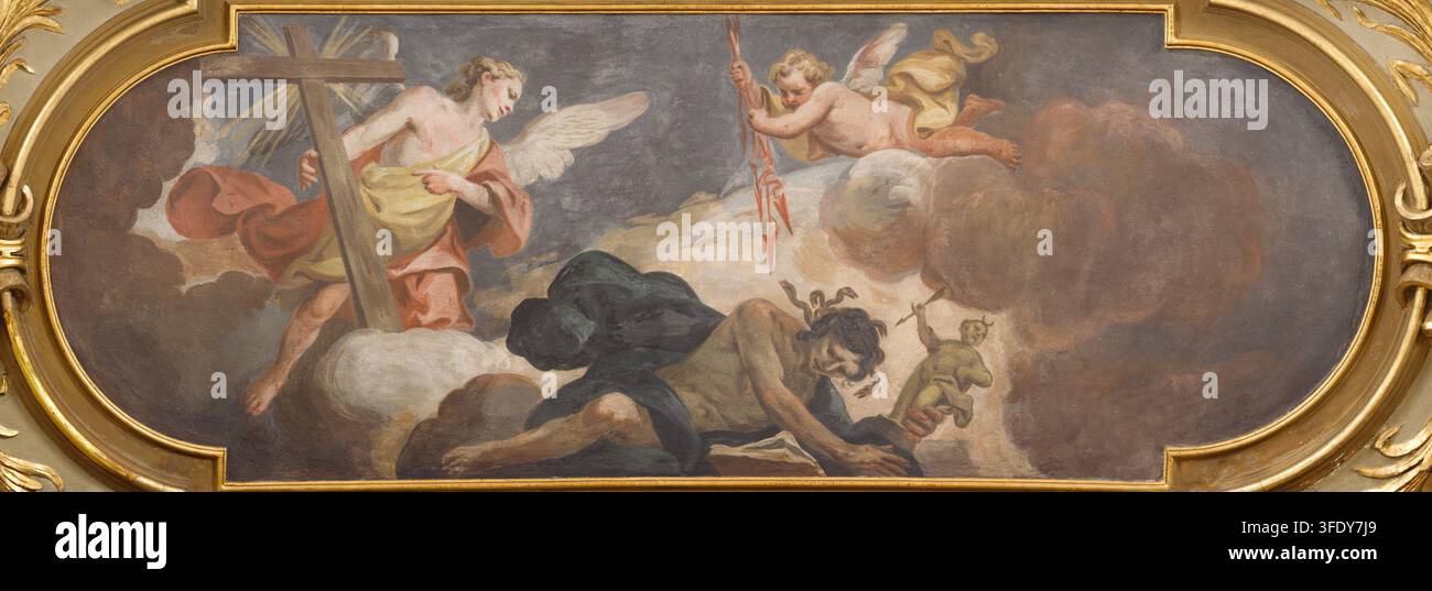 Bergamo - La fresque du plafond (probablement le triomphe du christianisme sur le paganisme) dans l'église Chiesa di Sant Andrea della Colonna Banque D'Images