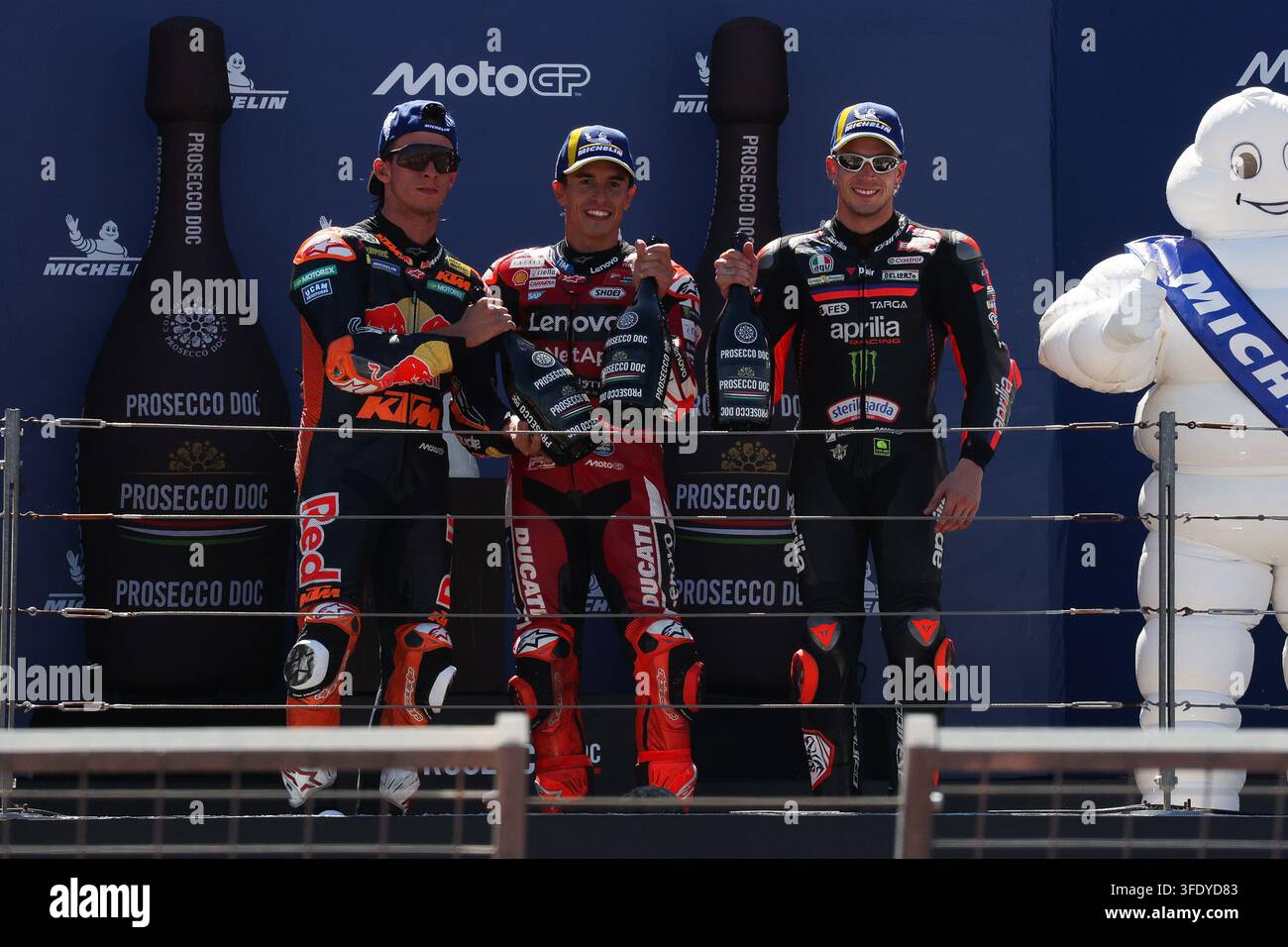 Podium du MotoGP Aragón GP 2026 avec Pedro Acosta, Marc Marquez et Marco Bezzecchi Banque D'Images
