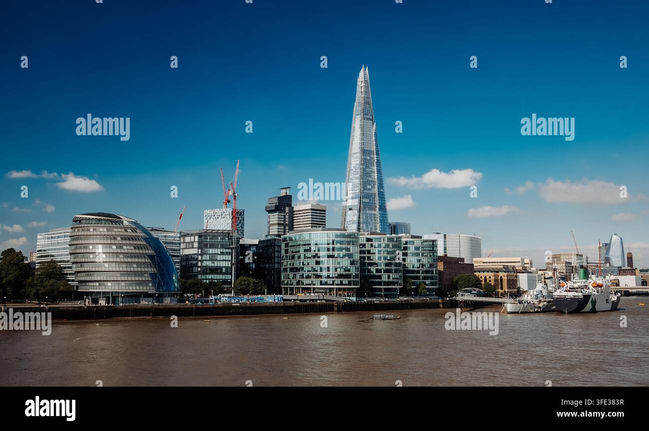 Rive sud de la ville de Londres avec gratte-ciel modernes Banque D'Images