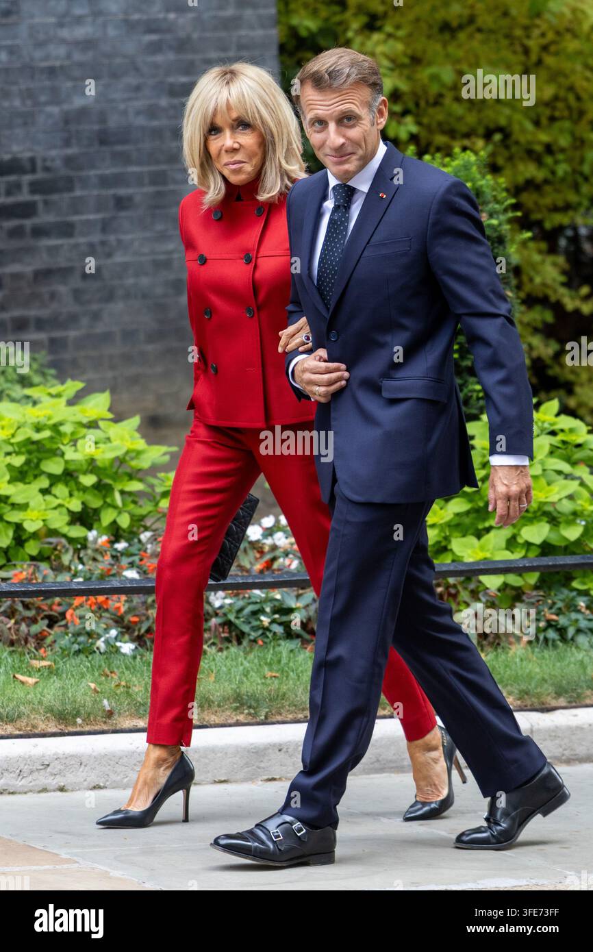 Londres, Royaume-Uni. 03 sep, 2026. La Première Dame de France Brigitte Macron et le Président français Emmanuel Macron visitent le 10 Downing Street, Londres. Le Premier ministre britannique Andy Burnham et son épouse, Marie-France van Heel, accueillent le Président français Emmanuel Macron et la Première Dame de France Brigitte Macron devant le 10 Downing Street (Photo de Phil Lewis/SOPA Images/Sipa USA) Crédit : Sipa USA/Alamy Live News Banque D'Images