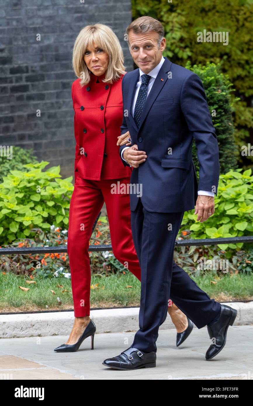 Londres, Royaume-Uni. 03 sep, 2026. La Première Dame de France Brigitte Macron et le Président français Emmanuel Macron visitent le 10 Downing Street, Londres. Le Premier ministre britannique Andy Burnham et son épouse, Marie-France van Heel, accueillent le Président français Emmanuel Macron et la Première Dame de France Brigitte Macron devant le 10 Downing Street (Photo de Phil Lewis/SOPA Images/Sipa USA) Crédit : Sipa USA/Alamy Live News Banque D'Images