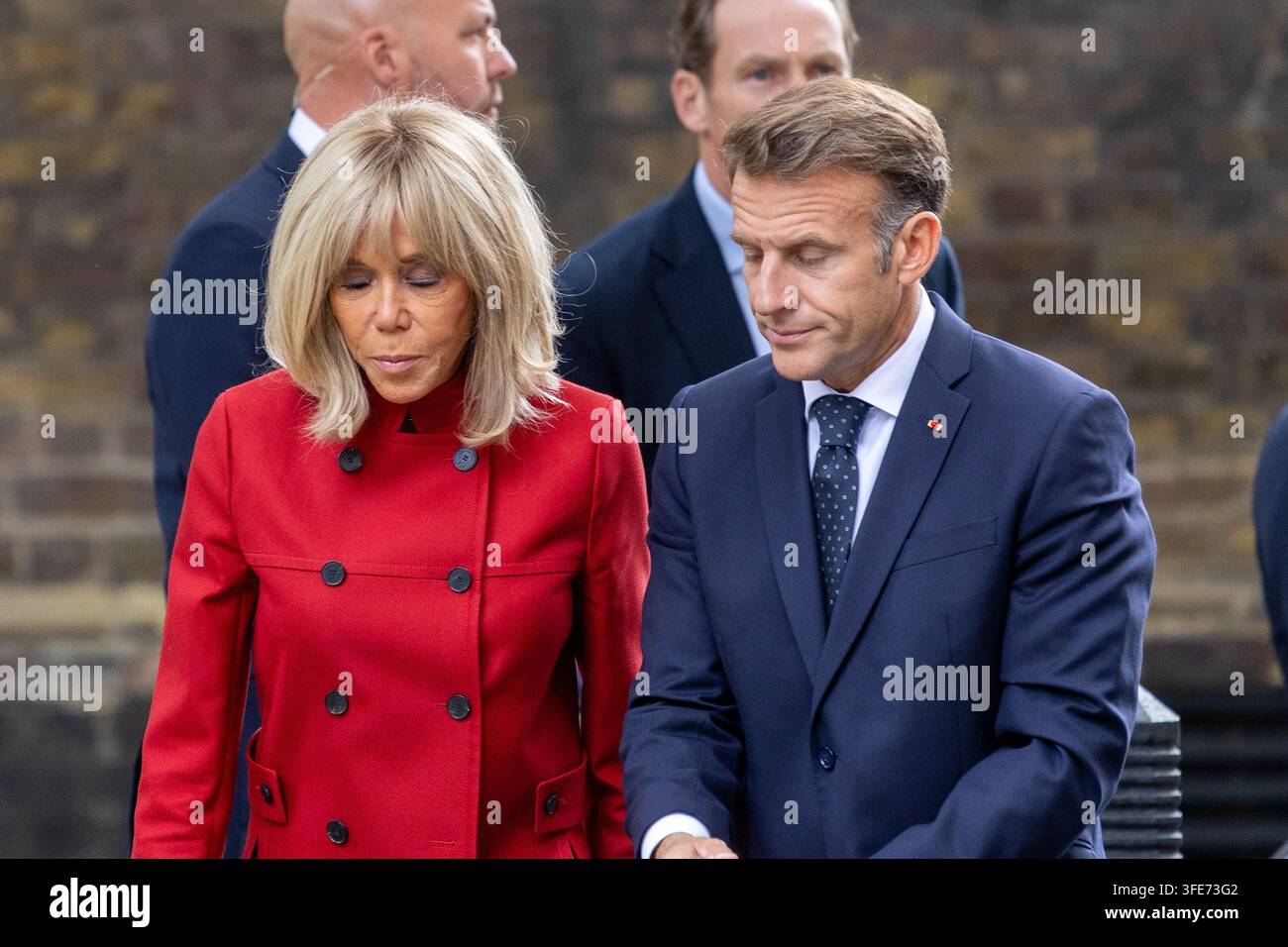Londres, Royaume-Uni. 03 sep, 2026. La Première Dame de France Brigitte Macron et le Président français Emmanuel Macron visitent le 10 Downing Street, Londres. Le Premier ministre britannique Andy Burnham et son épouse, Marie-France van Heel, accueillent le Président français Emmanuel Macron et la Première Dame de France Brigitte Macron devant le 10 Downing Street (Photo de Phil Lewis/SOPA Images/Sipa USA) Crédit : Sipa USA/Alamy Live News Banque D'Images