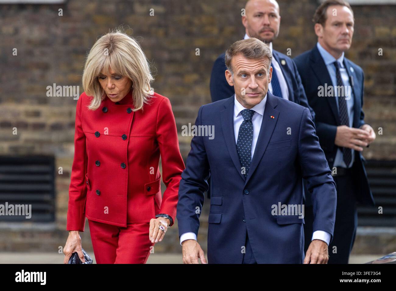 Londres, Royaume-Uni. 03 sep, 2026. La Première Dame de France Brigitte Macron et le Président français Emmanuel Macron visitent le 10 Downing Street, Londres. Le Premier ministre britannique Andy Burnham et son épouse, Marie-France van Heel, accueillent le Président français Emmanuel Macron et la Première Dame de France Brigitte Macron devant le 10 Downing Street (Photo de Phil Lewis/SOPA Images/Sipa USA) Crédit : Sipa USA/Alamy Live News Banque D'Images