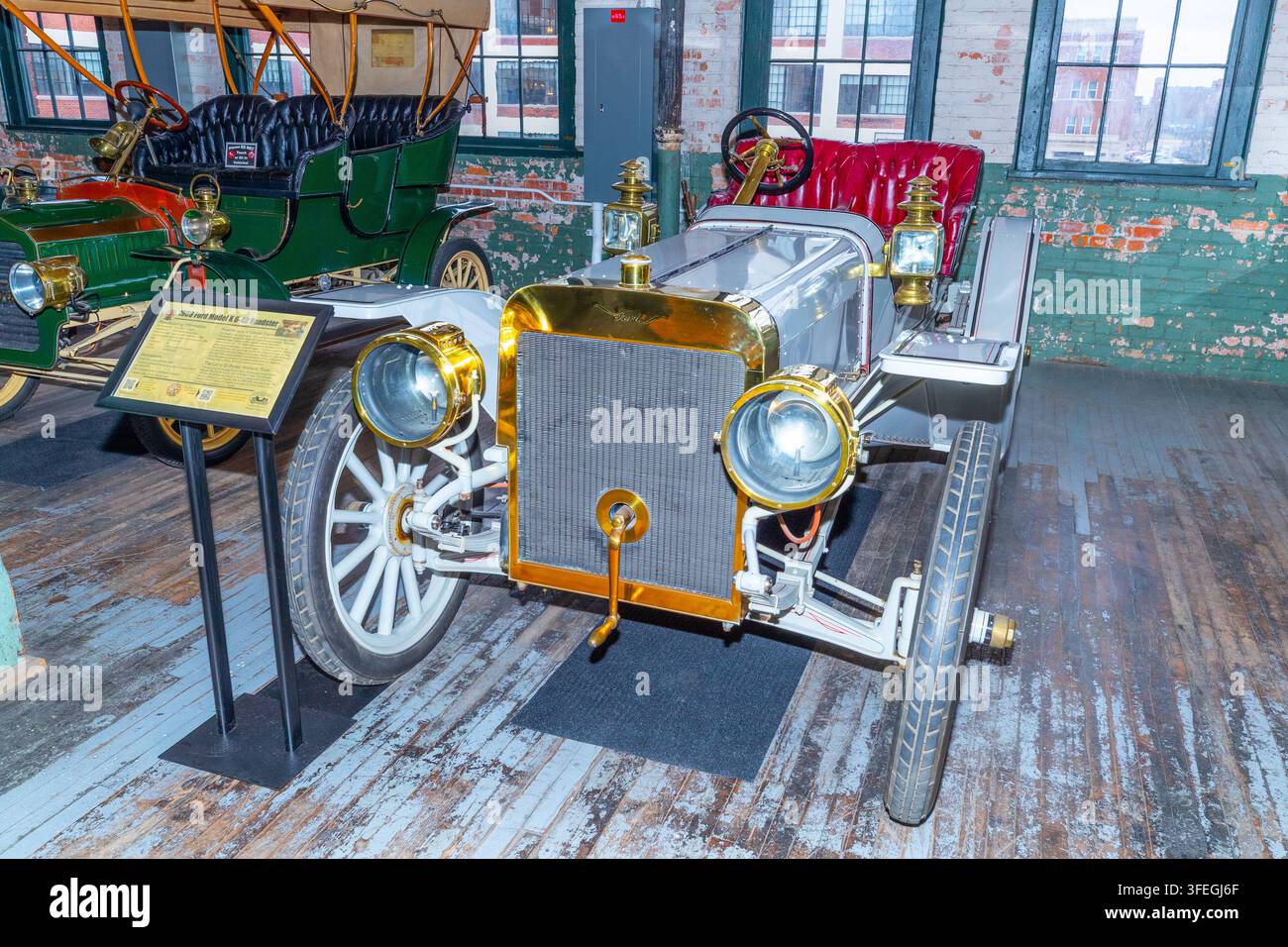 Un véhicule moteur Ford vintage à l'usine Ford Piquette Avenue, un musée et ancienne usine automobile située à Milwaukee Junction, Detroit. Banque D'Images