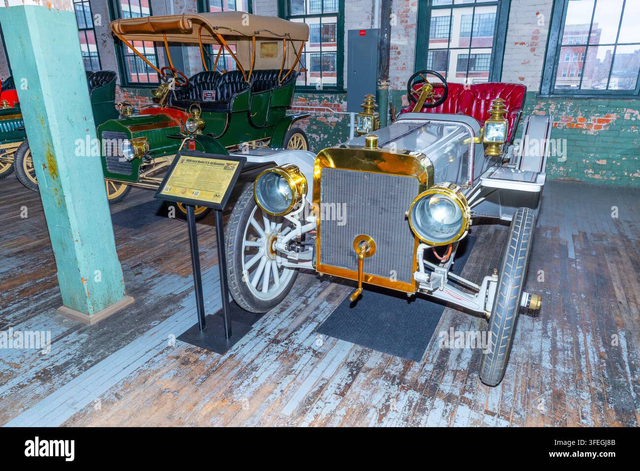 Un véhicule moteur Ford vintage à l'usine Ford Piquette Avenue, un musée et ancienne usine automobile située à Milwaukee Junction, Detroit. Banque D'Images