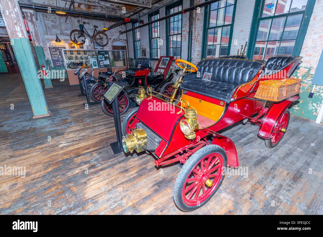 Un véhicule moteur Ford vintage à l'usine Ford Piquette Avenue, un musée et ancienne usine automobile située à Milwaukee Junction, Detroit. Banque D'Images