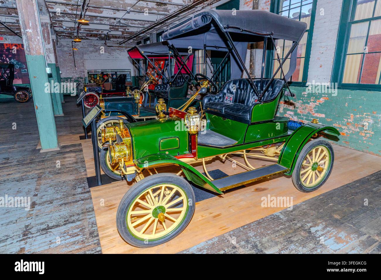 Un véhicule moteur Ford vintage à l'usine Ford Piquette Avenue, un musée et ancienne usine automobile située à Milwaukee Junction, Detroit. Banque D'Images