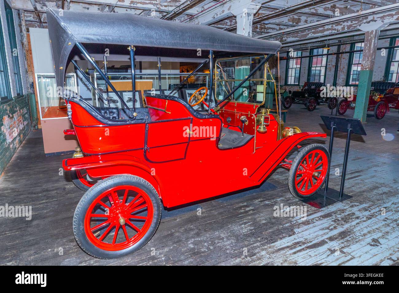 Un véhicule moteur Ford vintage à l'usine Ford Piquette Avenue, un musée et ancienne usine automobile située à Milwaukee Junction, Detroit. Banque D'Images