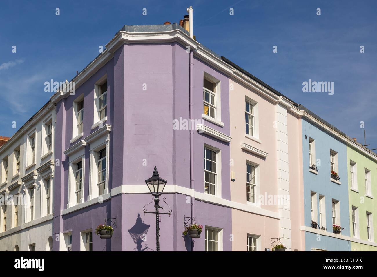 Façade de maisons colorées à Notting Hill Londres, Royaume-Uni Banque D'Images