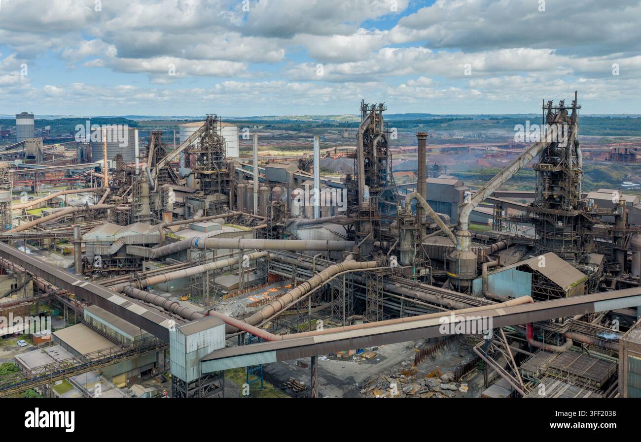 Haut fourneaux et infrastructures industrielles de l’usine sidérurgique de Scunthorpe, l’un des principaux sites de production d’acier du Royaume-Uni. Banque D'Images