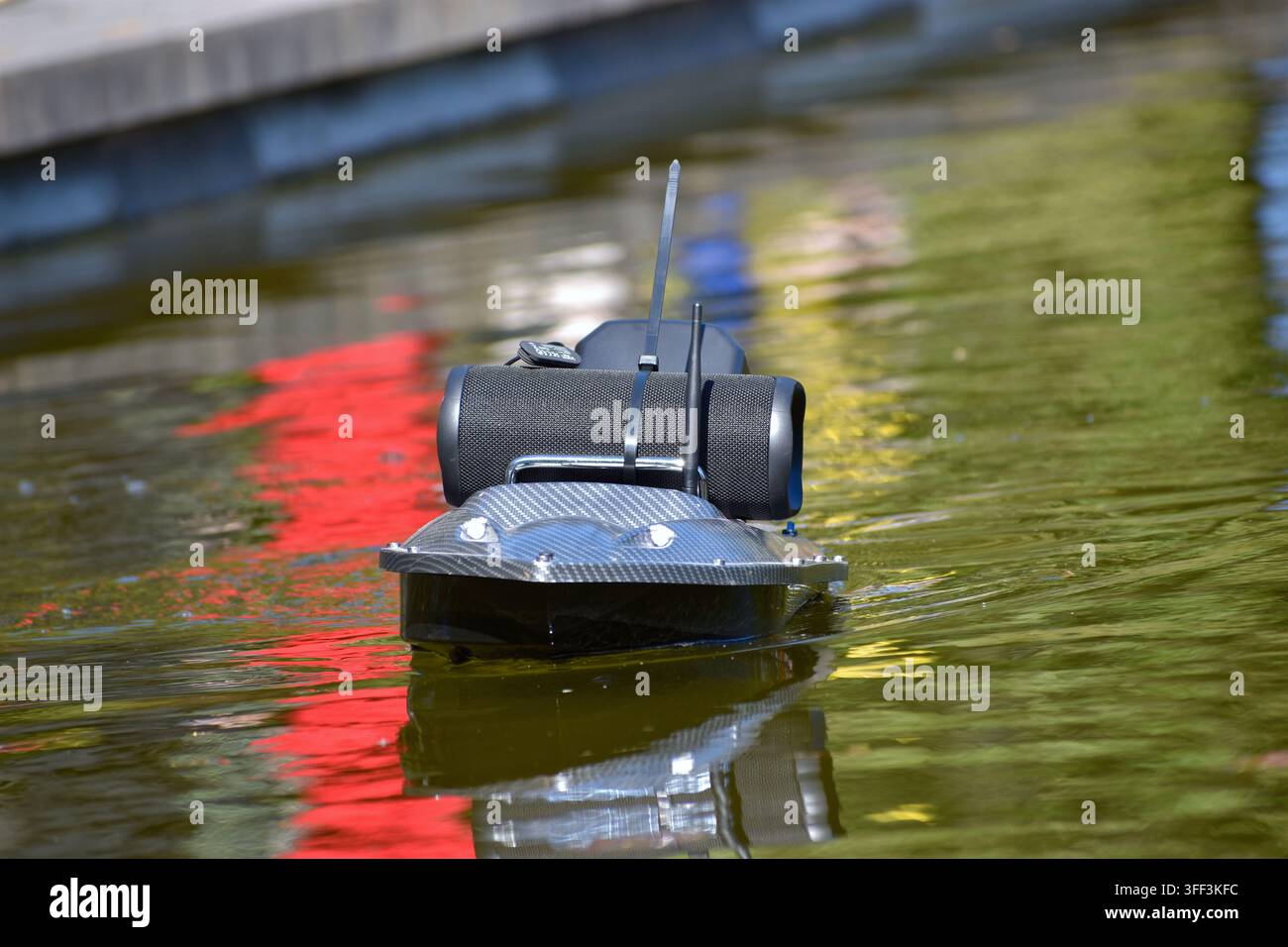 Exposition de sculptures temporaires et d'art dans l'espace public de l'IG Kunst im Park dans le Parc de Vorgebirge de Cologne (Zollstock). Avec des œuvres de Rochus Banque D'Images