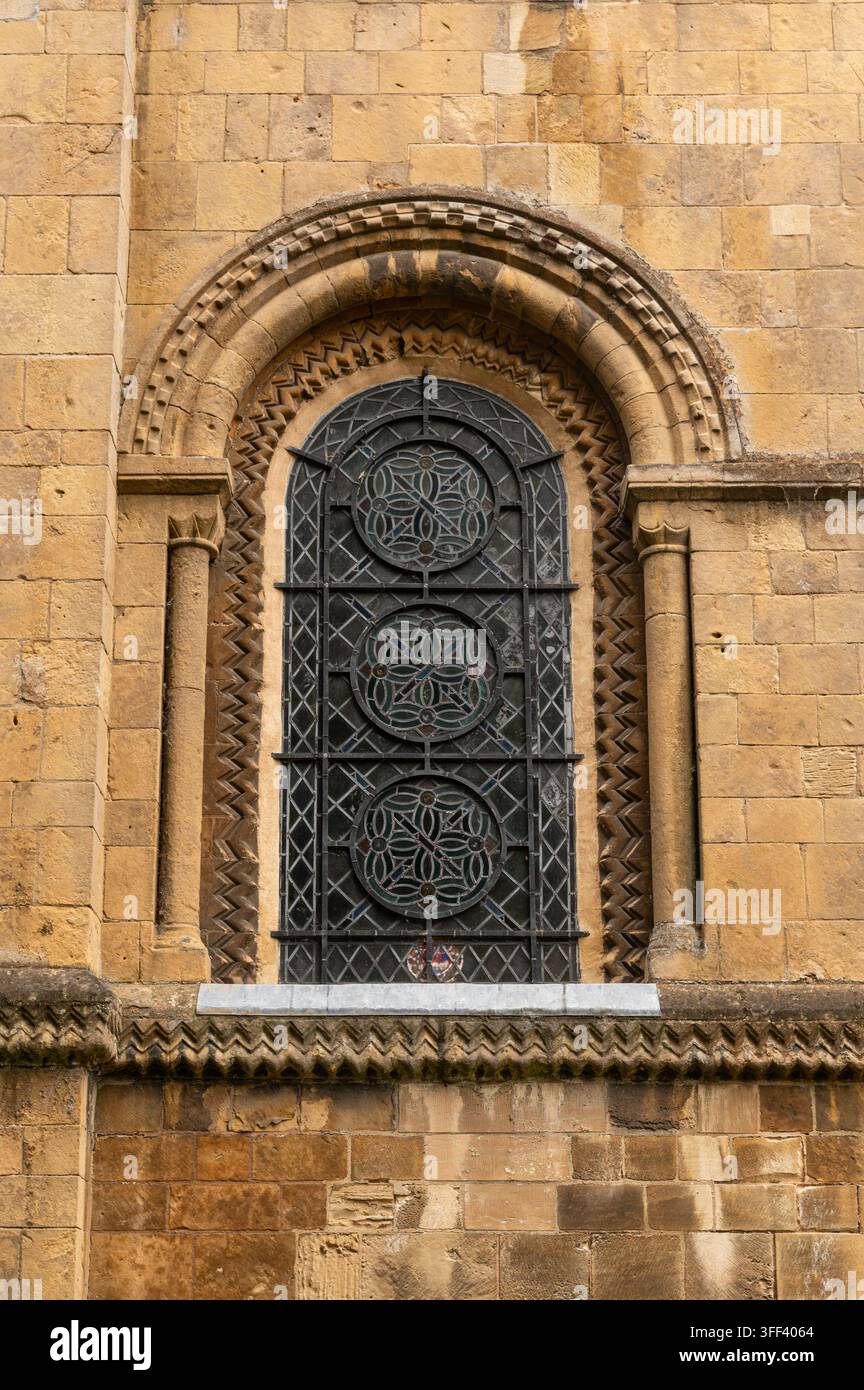 Une fenêtre de la Southwell Minster à Southwell, Nottinghamshire. Prise le 22 août 2026 Banque D'Images