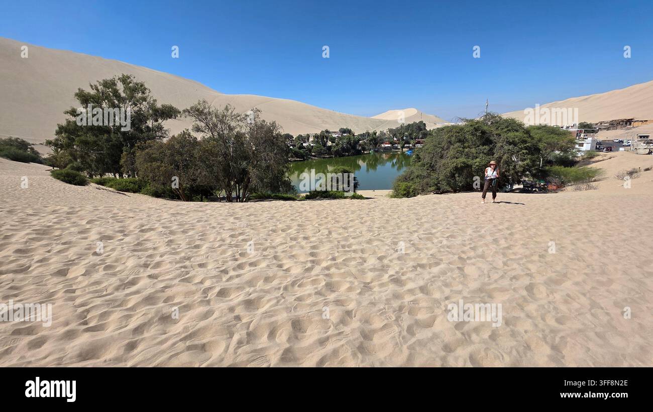 Oasis de Huacachina au Pérou - Image de stock capturée avec un smartphone
